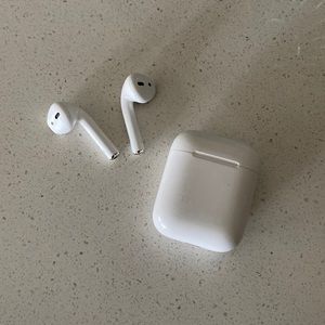 Apple AirPods 2